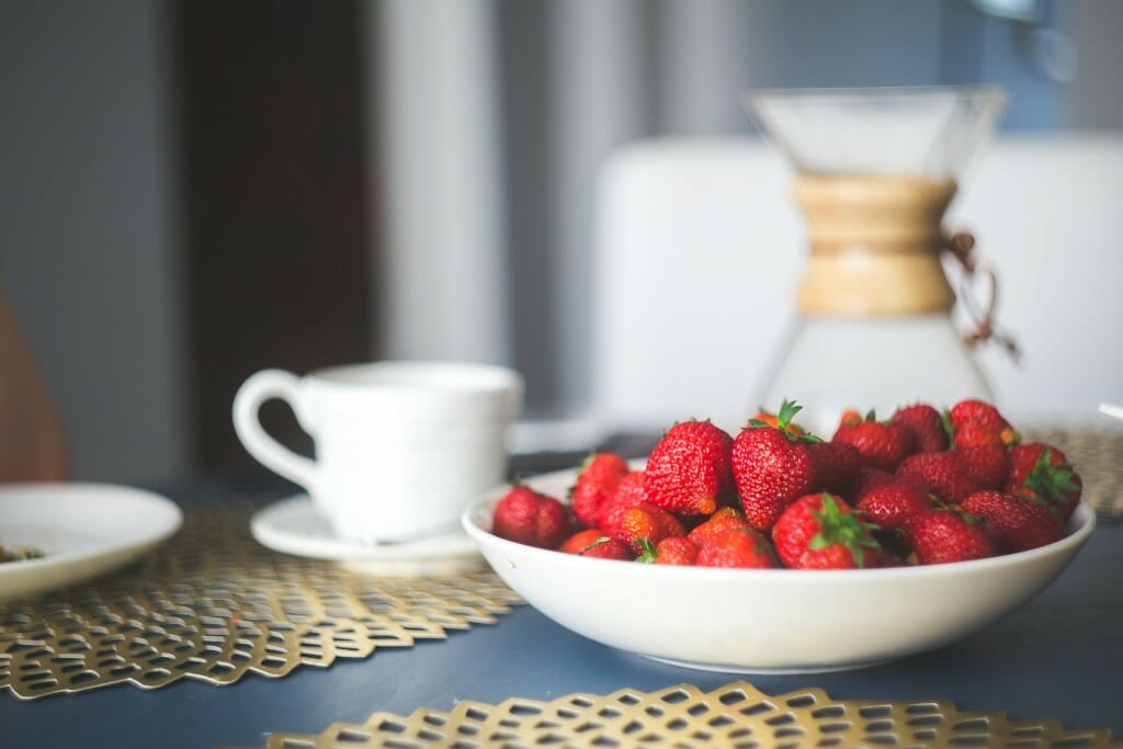 strawberries-869198_1920